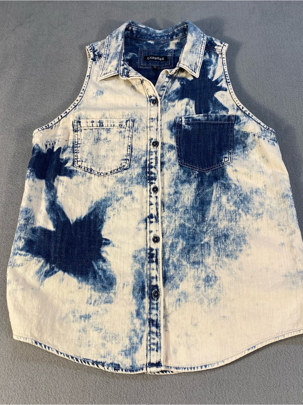 Express Women’s ' Blue and White Tie-Dye Denim Button-Up Sleeveless shirt, S